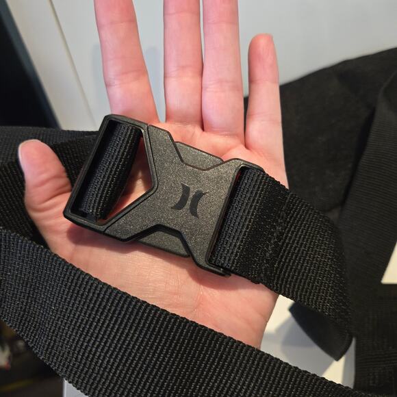 Hurley black belt bag Large with back padding - Picture 5 of 6